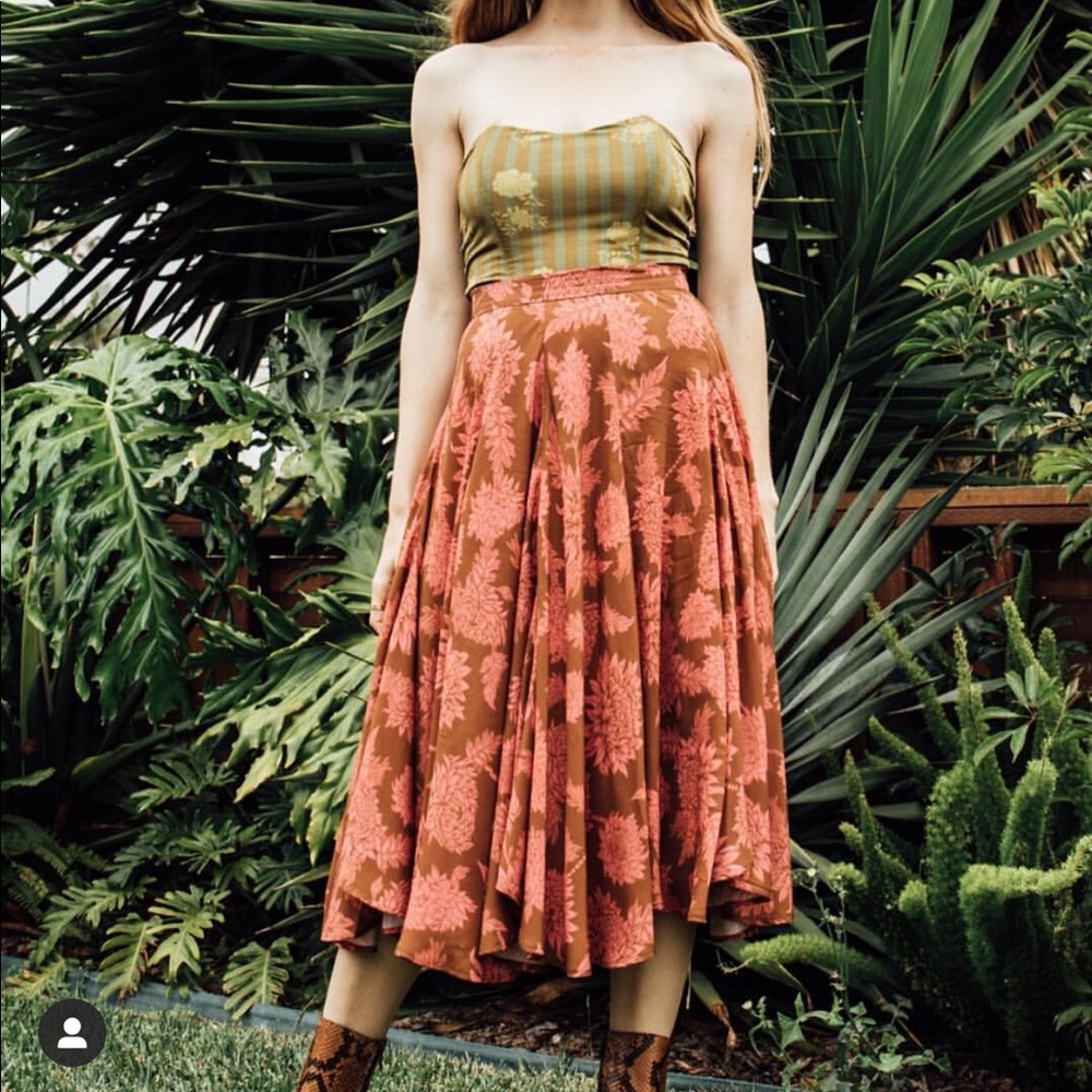 Novella Royale Scarlet Skirt in copper dahlia